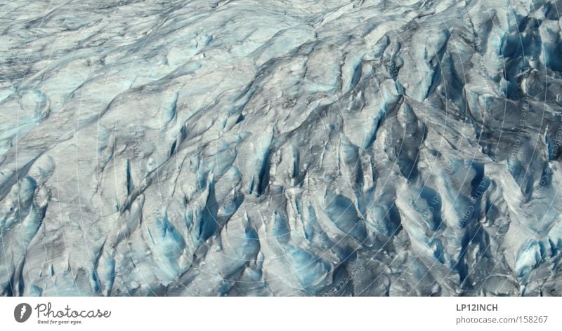 Einblick in die verzwickte Struktur des Gletschers Ferien & Urlaub & Reisen Berge u. Gebirge wandern Wasser Sommer Eis Frost beobachten schwarz Begeisterung
