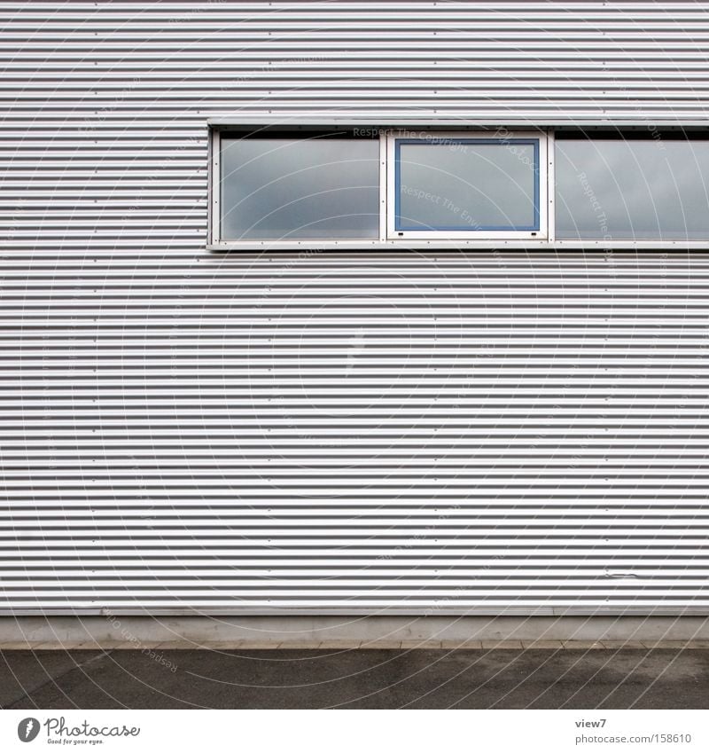 Kippfenster Fenster Wellblech Hütte Industriefotografie Architektur Fensterbogen Fensterladen Lagerhalle Halle Montagehalle Wand Strukturen & Formen Ordnung
