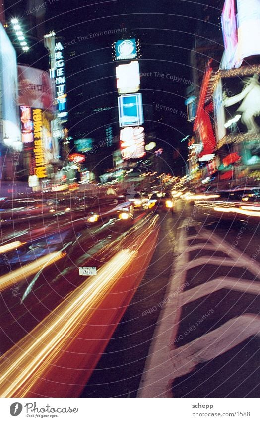 TIMES SQUARE BY NIGHT1 Times Square New York City New York State Amerika Nacht Langzeitbelichtung Aktion Nordamerika USA Bewegung night