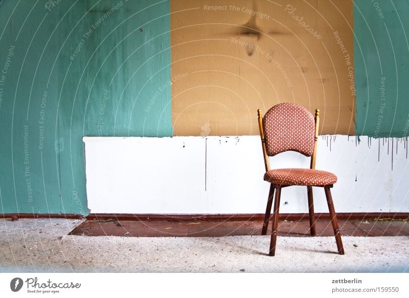 Wohnzimmer Stuhl Wand Farbe Renovieren Modernisierung Umzug (Wohnungswechsel) Teppich Schrank Häusliches Leben