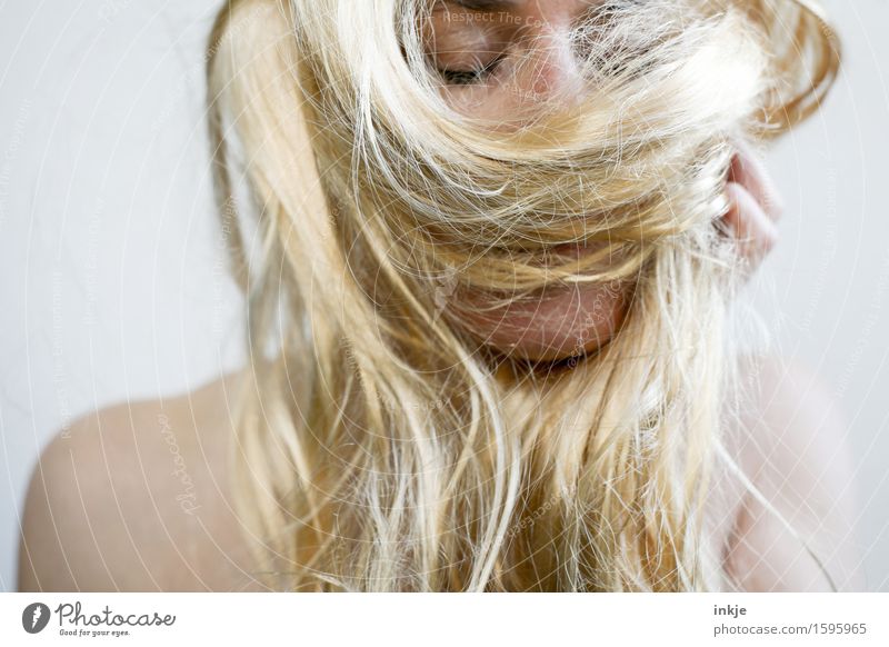 Dein Haar roch nach grünem Apfelshampoo Mensch feminin androgyn Frau Erwachsene Leben Haare & Frisuren Gesicht 1 30-45 Jahre blond langhaarig Duft