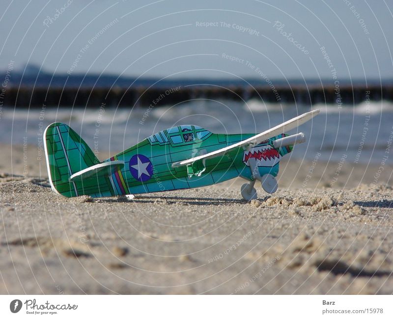 Flieger Flugzeug Strand Meer Makroaufnahme Freizeit & Hobby