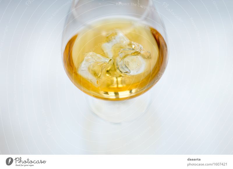 auf Felsen Getränk Erfrischungsgetränk Spirituosen Scotch Whiskey Eis Glas Lifestyle elegant Stil Design Alkohol Leben harmonisch Freizeit & Hobby Abenteuer