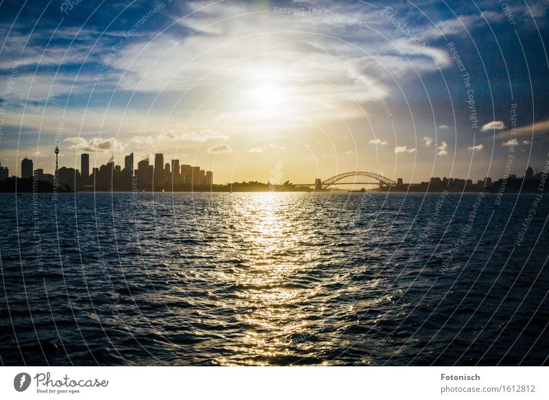 Sydney bei Sonnenuntergang Städtereise Wasser Himmel Wolken Sonnenaufgang Australien Australien + Ozeanien Stadt Hafenstadt Stadtzentrum Skyline Menschenleer