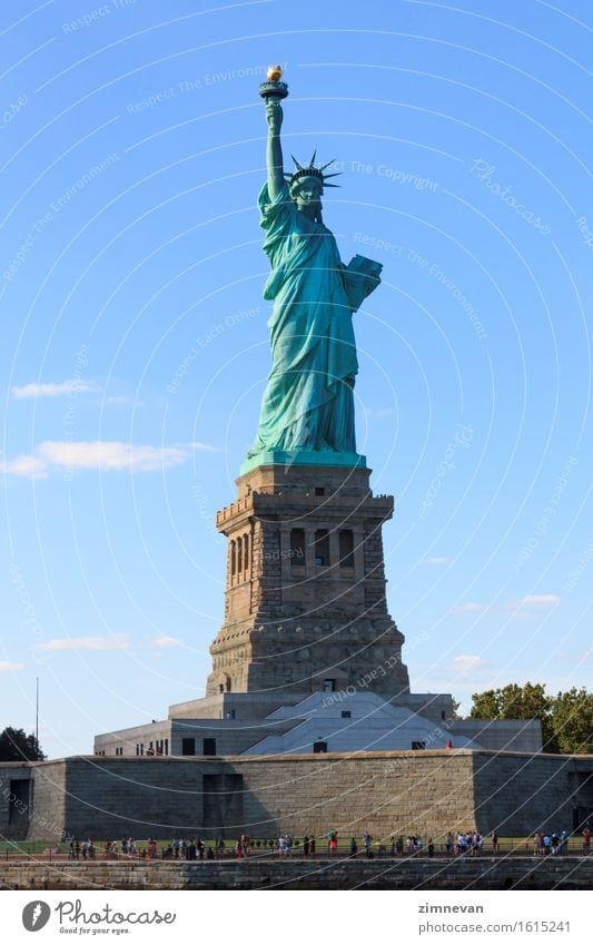 Die Freiheitsstatue in New York City Ferien & Urlaub & Reisen Tourismus Insel Himmel Stadt Denkmal Blick historisch blau Interesse Selbstständigkeit Statue