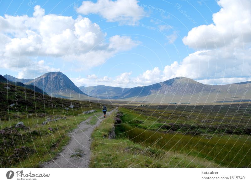 highland walk Landschaft Himmel Wolken Schönes Wetter Wiese Felsen Berge u. Gebirge wandern schön Abenteuer Ferien & Urlaub & Reisen Schottland