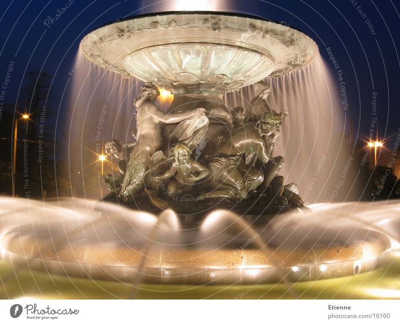 Springbrunnen, Albertplatz Dresden Nacht Langzeitbelichtung historisch
