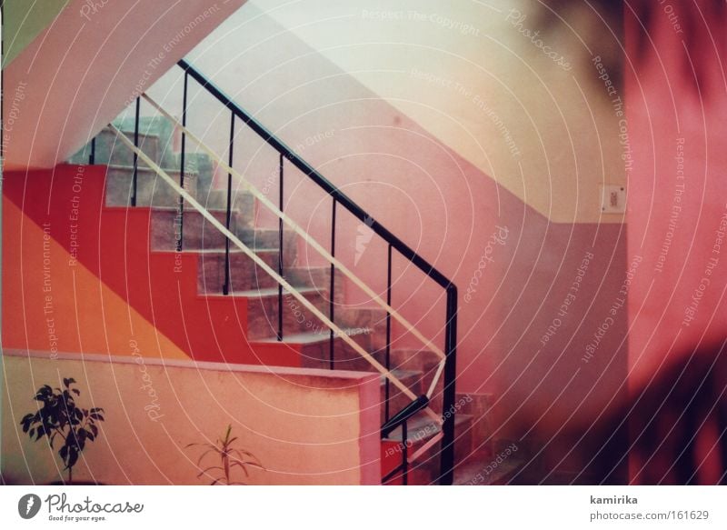 farbmilieu Treppe rot Wärme Hotel Bordell Indien Flur Leiter stairs Geländer Stimmung prostitution Ferien & Urlaub & Reisen Architektur