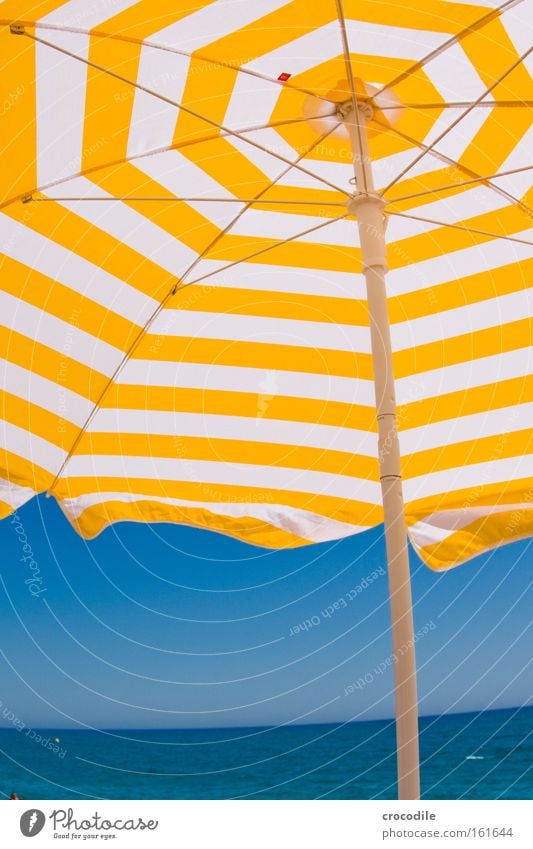sommer sonne sonnenschirm Sommer Ferien & Urlaub & Reisen Spanien Strand Meer Erholung gelb mehrfarbig Fischauge Horizont Himmel Schönes Wetter