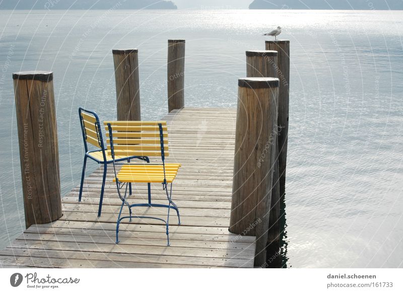 have a seat Herbst Stuhl ruhig Wasser Berge u. Gebirge Alpen Licht Schatten Schweiz See Einsamkeit gelb blau grau