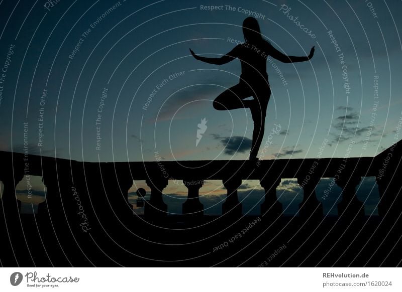 lioba-yoga Sport Fitness Sport-Training Yoga Mensch feminin Junge Frau Jugendliche 1 18-30 Jahre Erwachsene Himmel Wolken Erholung ästhetisch sportlich frei