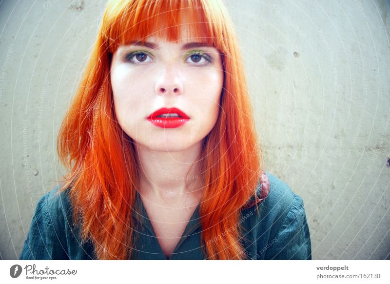 0_11 Porträt Frau Gesicht Gefühle Schminke hell rot Behaarung Stil Lippen Farbe Farben