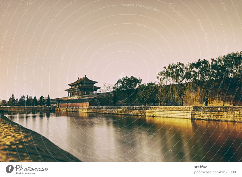 Around the World in China: Beijing Landschaft ästhetisch Peking Verbotene Stadt Frühling Nacht Langzeitbelichtung Farbfoto Außenaufnahme Textfreiraum oben