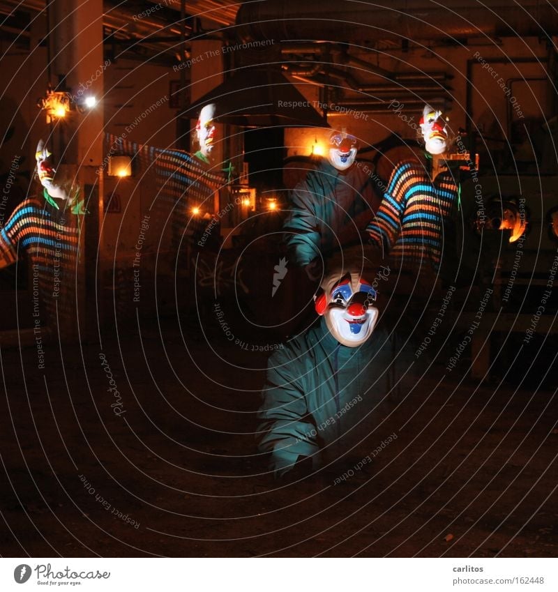 In den Werkstätten der carlauer-Produktion II Clown Maske lustig Traurigkeit Freude Trauer dunkel unsicher Angst gruselig Halloween unheimlich verfallen