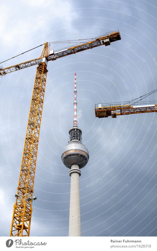 Berlin-Mitte, die ewige Baustelle Technik & Technologie "Berlin Berlin-Mitte" Deutschland Europa Hauptstadt Turm Bauwerk bauen "Kran Krane Fernsehturm