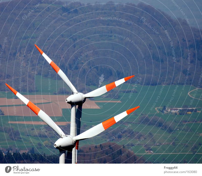 Zwilling Wind Windkraftanlage Rotor Berge u. Gebirge Wald Wolken Technik & Technologie Energie alternativ Wetter Windrichtung Industrie