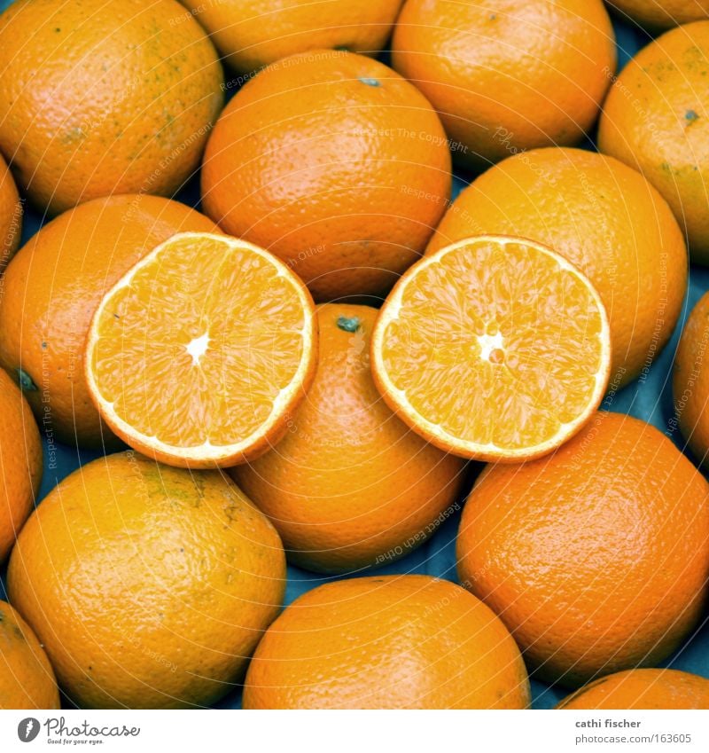 doppel mehrfarbig Außenaufnahme Tag Vogelperspektive Lebensmittel Frucht Ernährung Kugel Ordnung orange viele Vielfältig Auge Fruchtfleisch weiß Zitrusfrüchte 2
