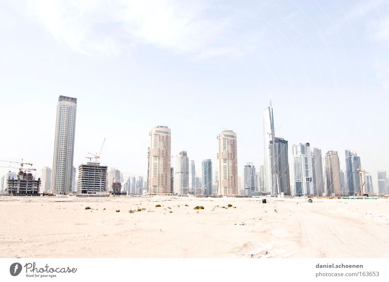 downtown Dubai Stadt Skyline Großstadt Hochhaus surreal sand Wohnung Arabien Wachstum licht hitze sonne