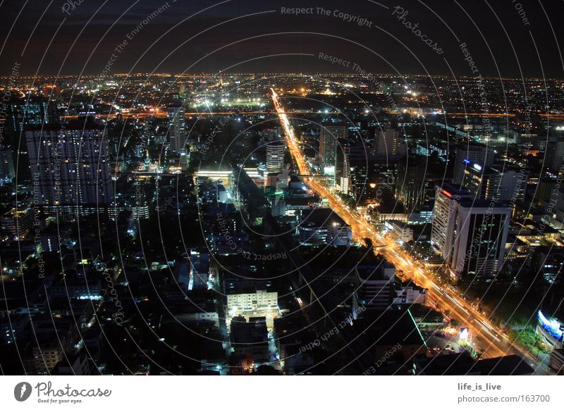 im Rausch der Nacht Farbfoto Menschenleer Textfreiraum oben Langzeitbelichtung Panorama (Aussicht) Ferien & Urlaub & Reisen Ferne Nachtleben Bangkok Thailand