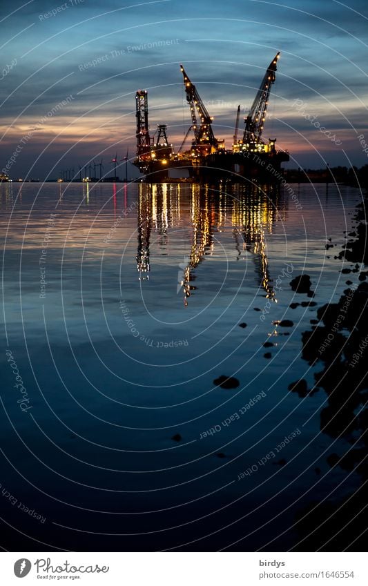 Nachtschicht Arbeitsplatz Industrie Handel Güterverkehr & Logistik Technik & Technologie Windkraftanlage Wasser Nachthimmel Küste Flussufer Rotterdamer Hafen