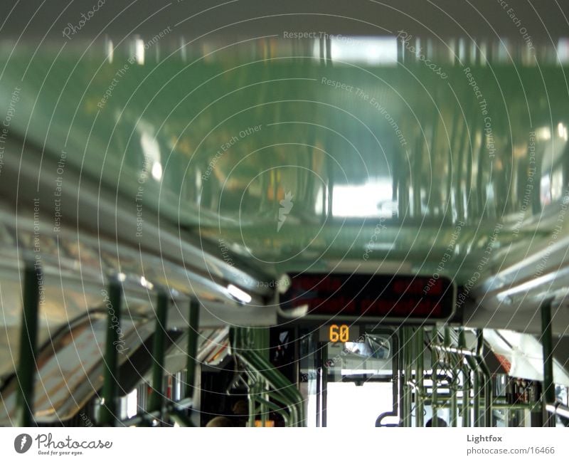 Busdecke fahren Acryl Verkehr festhalten Güterverkehr & Logistik Mensch oben Digitalfotografie glas spiegeln Eisenbahn Innenaufnahme