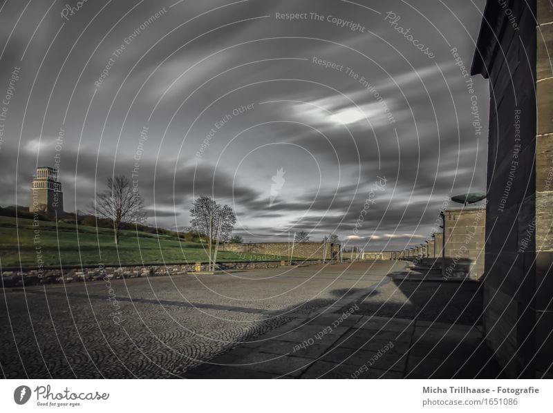 Glockenturm & Mahnmal Gedenkstätte KZ - Buchenwald Freiheit Bildung lernen Bildungsreise Architektur Himmel Wolken Turm Denkmal berühren dunkel frei Gefühle