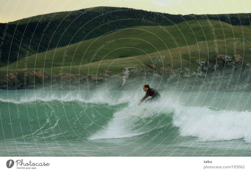 ......YEEEEAAAHHH...III Neuseeland Surfer Surfbrett springen Sommer Wassersport Sport Freude Wellen Landschaft p.b Damon early in the morning Sonne 5 o´clock
