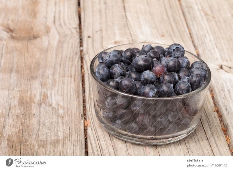 Klarglasschüssel reife Blaubeeren Lebensmittel Frucht Ernährung Essen Frühstück Bioprodukte Vegetarische Ernährung Diät schön Gesundheit Gesundheitswesen