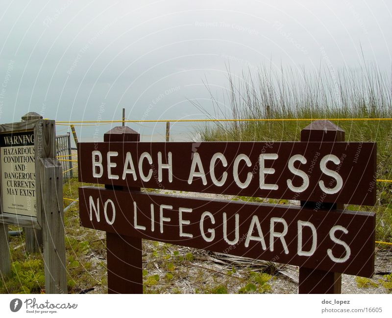 auf eigene gefahr Strand Strandposten Meer schlechtes Wetter Freizeit & Hobby Schilder & Markierungen Stranddüne Warnhinweis Hinweisschild