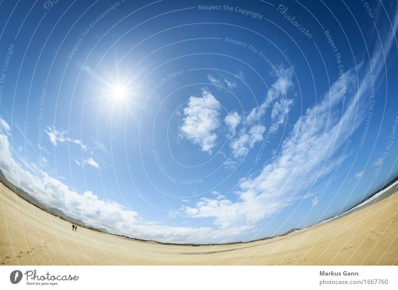 Geschwungener Strand Ferien & Urlaub & Reisen Sommer Natur Sand Himmel Wolken Sonne blau Donegal Nordirland Bogen Horizont Freiheit Ferne ruhig Farbfoto
