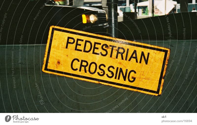 Pedestrian crossing Straßennamenschild Amerika gelb Dinge
