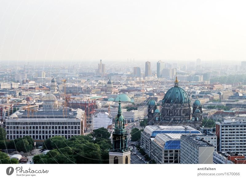 Himmel über Berlin Ferien & Urlaub & Reisen Tourismus Sightseeing Städtereise Sommer Sommerurlaub Sonne ausgehen Deutschland Stadt Hauptstadt Stadtzentrum