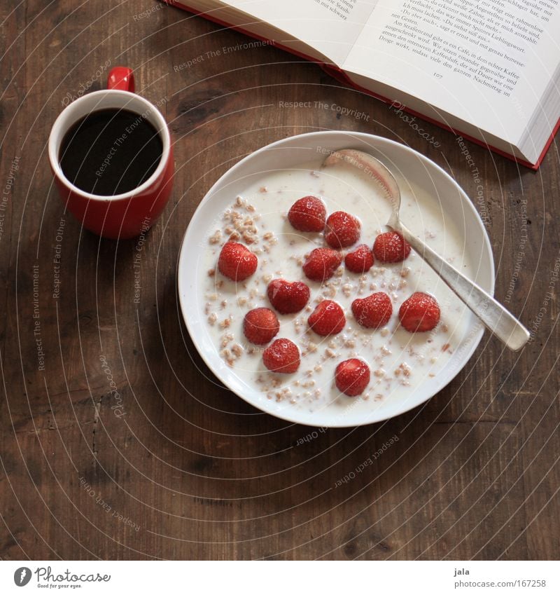 guten morgen photocase Lebensmittel Milcherzeugnisse Frucht Müsli Erdbeeren Frühstück Bioprodukte Vegetarische Ernährung Getränk Kaffee Teller Tasse Löffel