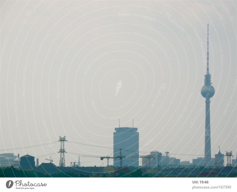 52° 31‘ 16" N, 13° 24‘ 36" O (Protzkeule) Telekommunikation Fernsehen Wolkenloser Himmel Hauptstadt Stadtzentrum Skyline Turm Berliner Fernsehturm