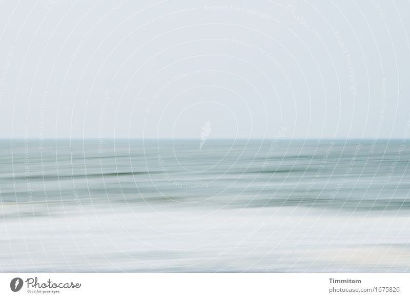 Wenig nur... Umwelt Natur Urelemente Wasser Himmel Nordsee Dänemark blau grau weiß Erholung Zufriedenheit Wellen Horizont Gischt Farbfoto Innenaufnahme