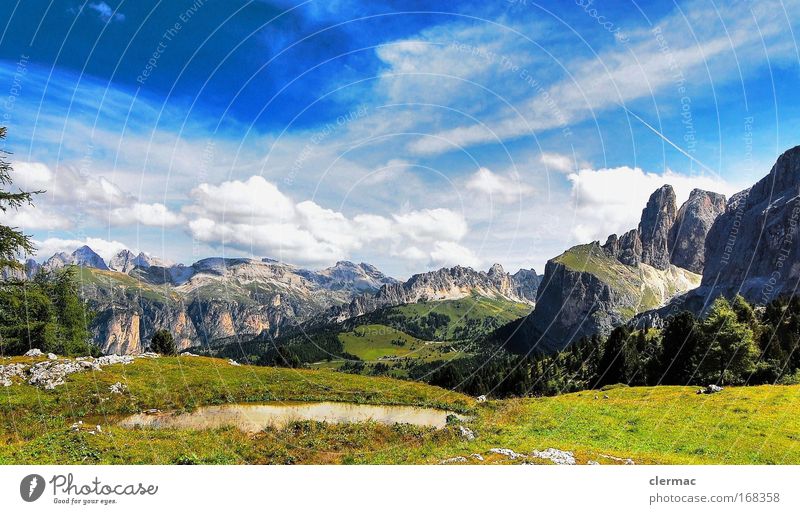 gröden Farbfoto Außenaufnahme Tag Blick nach vorn Umwelt Natur Landschaft Sommer Schönes Wetter Felsen Alpen Berge u. Gebirge Gipfel Ferien & Urlaub & Reisen