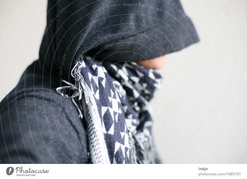 Blaumachen | am besten unerkannt ! Stil 1 Mensch Kapuzenpullover Kapuzenjacke Tuch Schal blau Unlust Scham verstecken verdeckt identifizieren Identität