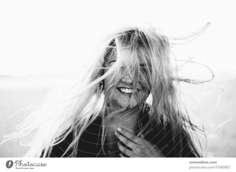 Smile Freude Glück feminin 1 Mensch Haare & Frisuren blond authentisch einfach elegant frei Freundlichkeit Fröhlichkeit frisch Gesundheit schön einzigartig