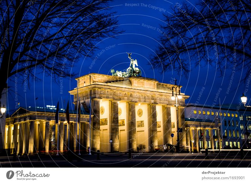 Nachts am Brandenburger Tor I Berlin_Aufnahmen_2019 berlin derProjektor dieprojektoren farys joerg farys Weitwinkel Panorama (Aussicht) Zentralperspektive