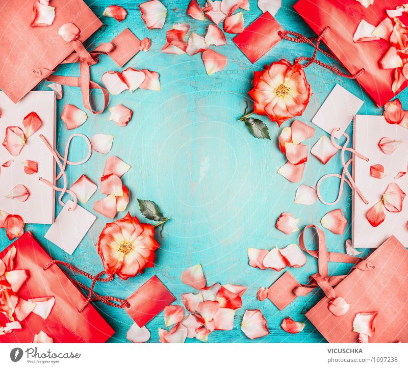Rote Papier Einkaufstüten mit roten Blumen kaufen Reichtum Stil Design Sommer Feste & Feiern Valentinstag Business Natur Mode Accessoire Paket Zeichen Liebe