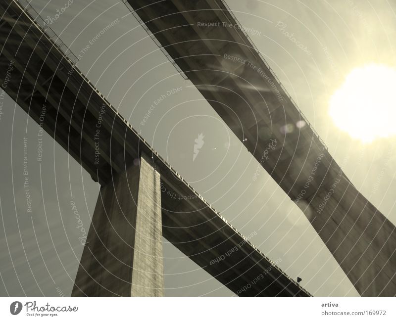 Brücke Farbfoto Außenaufnahme Detailaufnahme Experiment abstrakt Menschenleer Hintergrund neutral Morgen Tag Licht Schatten Kontrast Panorama (Aussicht) Verkehr