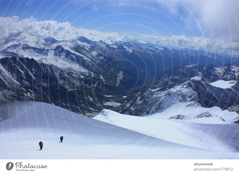 blick ins tal Außenaufnahme Panorama (Aussicht) Freizeit & Hobby Berge u. Gebirge wandern Sport Klettern Bergsteigen Sportler Mensch 2 Natur Landschaft