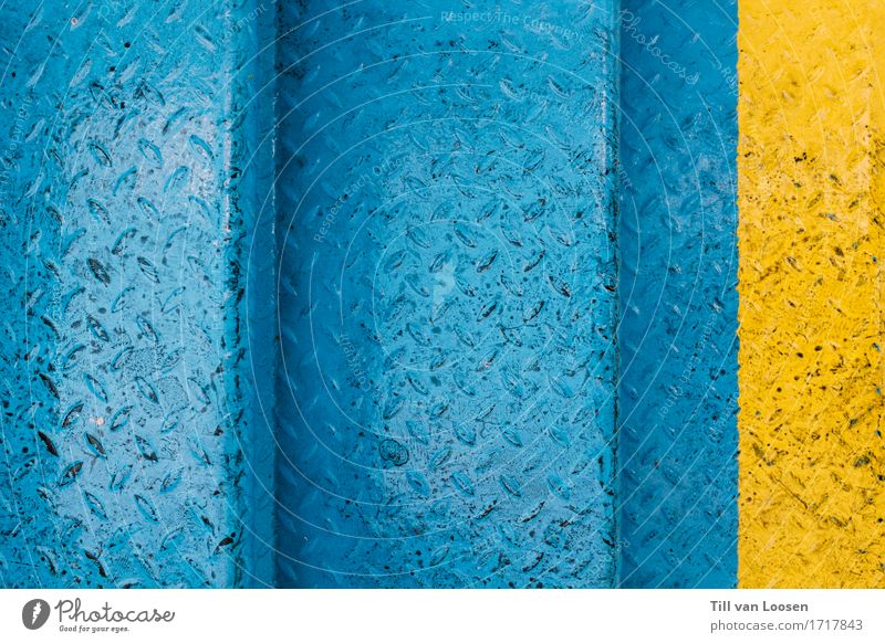 The Blue and Yellow Metall Stahl frisch modern blau gelb Kontrast Treppe hell-blau knallig leuchten Linie Störung Rutschgefahr Farbfoto mehrfarbig Außenaufnahme