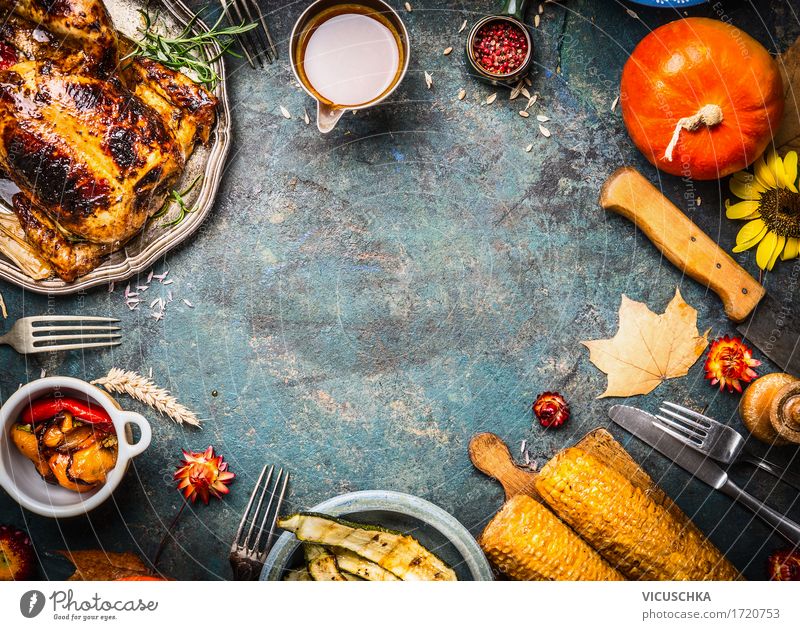 Herbstliches Kochen mit Hähnchen,Kürbis und Gemüse Lebensmittel Fleisch Kräuter & Gewürze Öl Ernährung Festessen Geschirr Besteck Stil Design Häusliches Leben