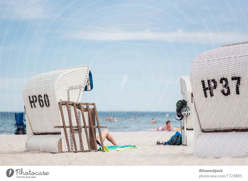 Beachlife 1 Ferien & Urlaub & Reisen Sommer Sommerurlaub Sonne Strand Meer Mensch Leben Zufriedenheit Lebensfreude Strandkorb Ostsee Farbfoto Außenaufnahme
