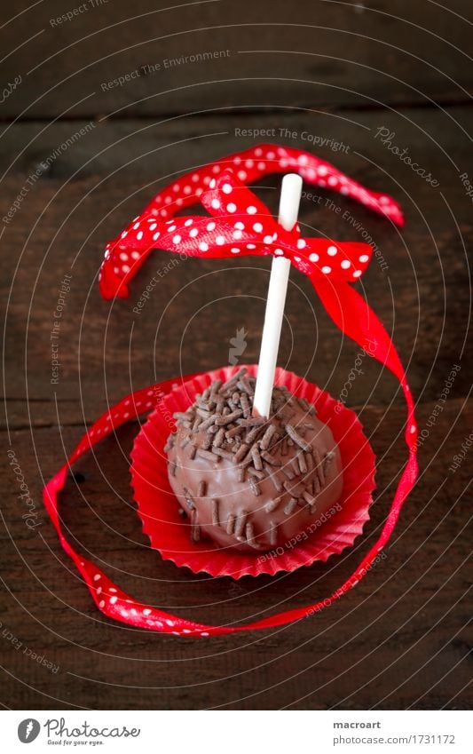 Cakepops Pops Lollipop Kuchen Süßwaren rund rot Schleife Weihnachten & Advent Geschenkband Punkt gepunktet Schokolade Kuvertüre Schokoladenstreusel Überzug
