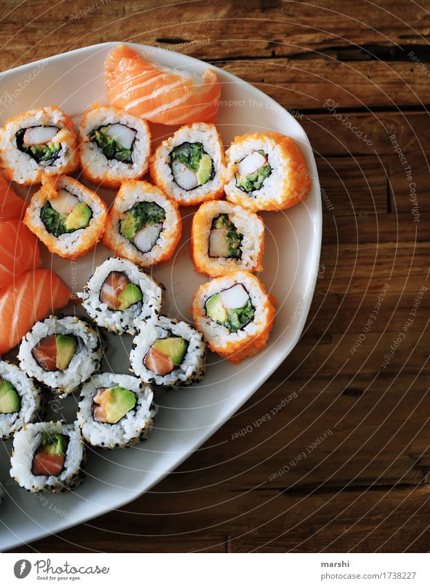 Sushi Auswahl Fisch Reis Asiatische Küche lecker Ernährung Gesunde Ernährung Speise Essen Foodfotografie Appetit & Hunger exotisch Essen zubereiten rezept