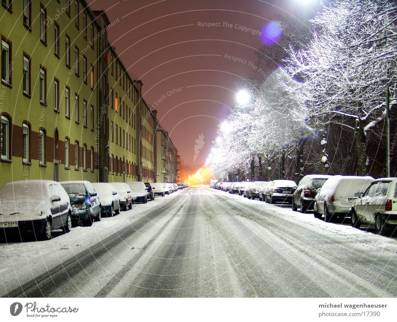Würzburg im Schnee Stadt Winter Nacht Langzeitbelichtung Haus Verkehr Straße PKW