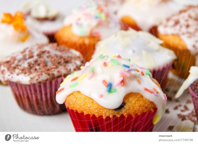 Muffins Cupcake Backwaren minikuchen küchlein klein Kuchen backen glasur Zuckerguß Streusel Schokolade Schokoladenkuchen schokoladen muffins Reibeisen orange