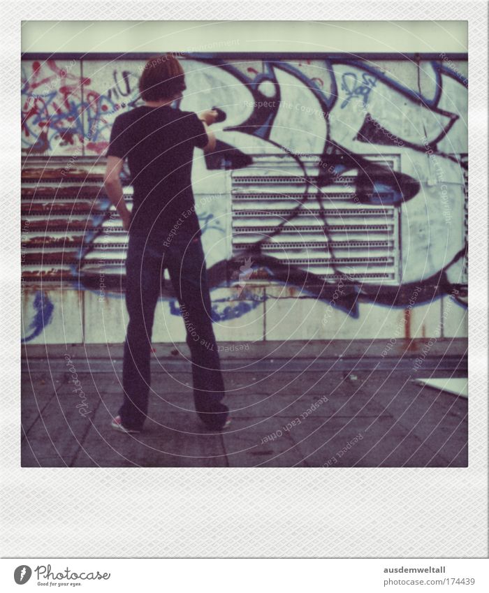 Virtual Painting Farbfoto Gedeckte Farben Außenaufnahme Polaroid Tag Zentralperspektive Blick nach hinten Freizeit & Hobby Anstreicher Handwerk Mensch maskulin